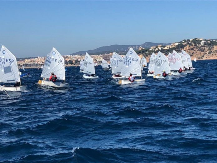 Fernando Puig en Optimist grup 1 i Maria Blanco en grup 2 guanyen la VI Guíxols Cup