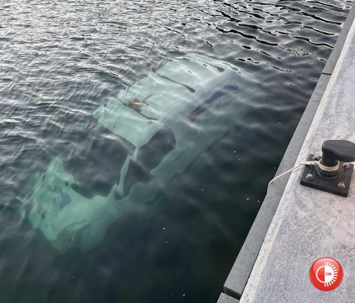 S’enfonsa una furgoneta en aigües del Port d’Aro amb un ocupant a l’interior