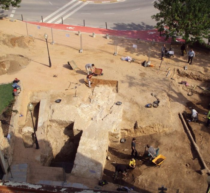 La Generalitat recomana incorporar les troballes arqueològiques a la Plaça del Monestir