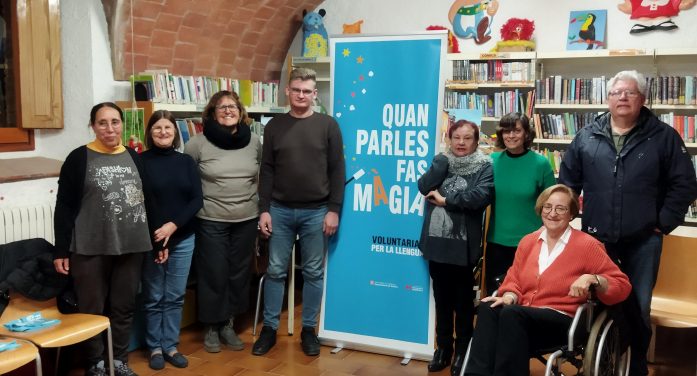 La biblioteca de Santa Cristina acull la presentació de les parelles lingüístiques
