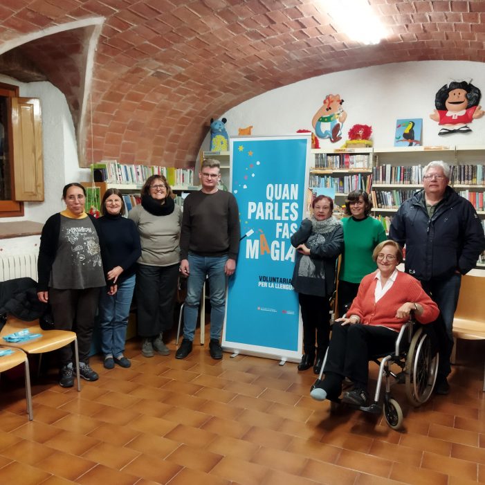 La biblioteca de Santa Cristina acull la presentació de les parelles lingüístiques