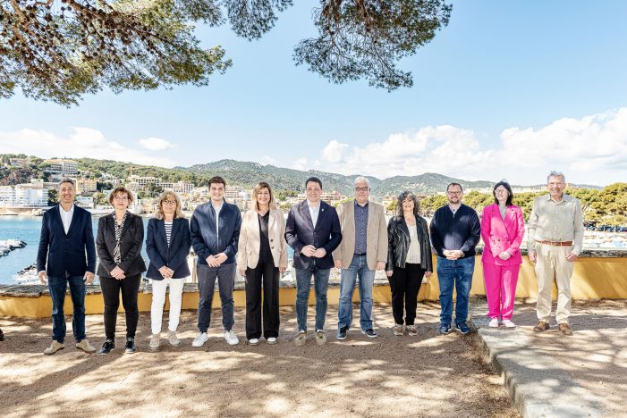 Toni Carrión presenta els primers onze noms de la candidatura per liderar el canvi