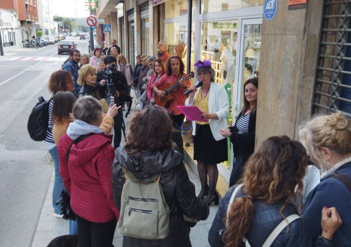 Tornen la literatura i la poesia als aparadors de Santa Cristina d’Aro