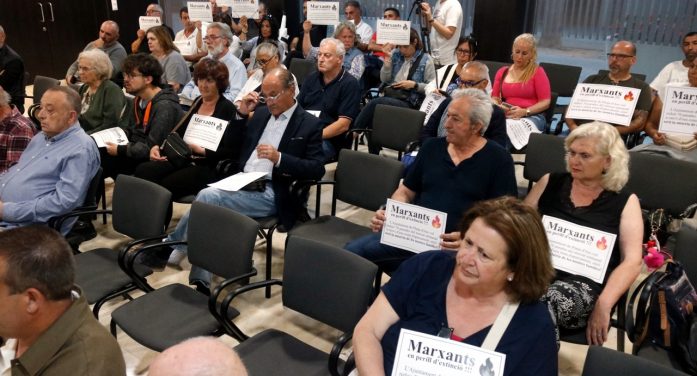 Platja d’Aro tira endavant el nou reglament del mercat que redueix un 35% les parades