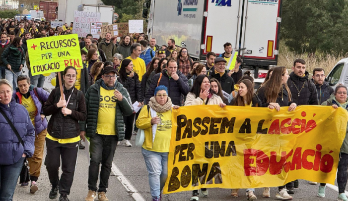 El Ple de Sant Feliu aprova per unanimitat la moció de Junts en suport a les reivindicacions dels docents de la Vall d’Aro El Ple de Sant Feliu aprova per unanimitat la moció de Junts en suport a les reivindicacions dels docents de la Vall d’Aro