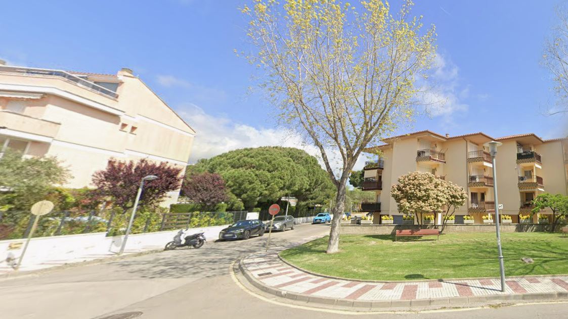 La pressió veïnal salva la zona verda del carrer Bilbao de Platja d’Aro