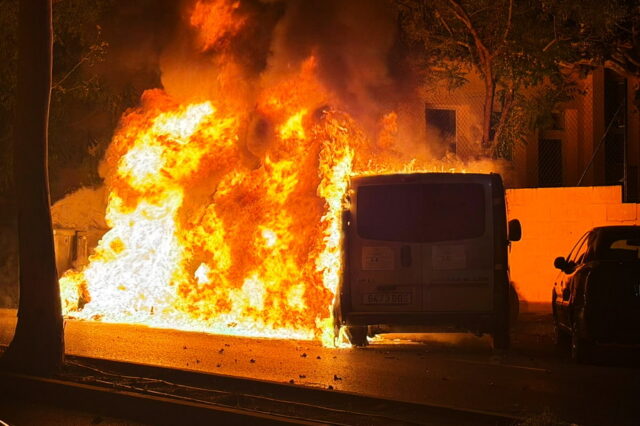 La crema de contenidors torna a encendre les alarmes a Sant Feliu de Guíxols