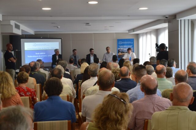 L’absència de Motas i la tensió amb Saballs marquen el debat veïnal sobre el futur de Sant Pol i S’Agaró